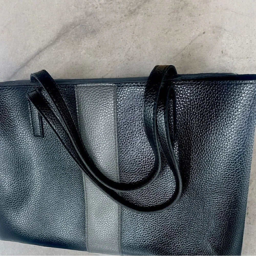 Vince Camuto Bags l Black Leather Open Tote l Double-Handle l Medium l EUC